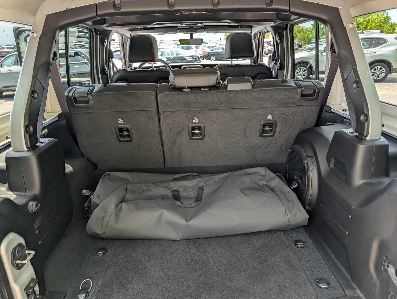 Used 2023 Silver Jeep Rubicon 4x4 image 26