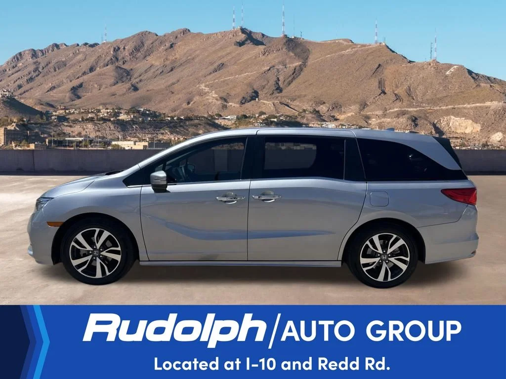 Used 2023 Silver Honda Touring image 2
