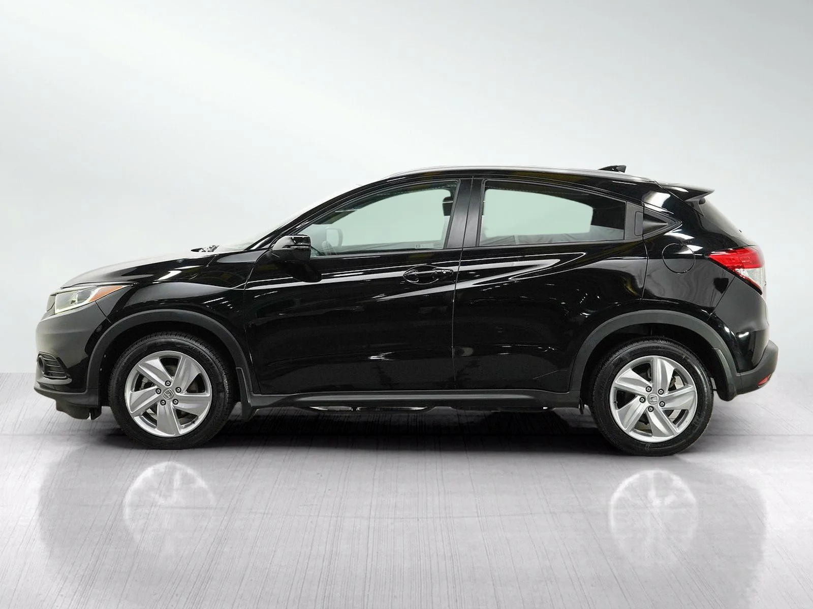 Used 2019 Honda HR-V EX with VIN 3CZRU6H52KM718142 for sale in Burnsville, Minnesota