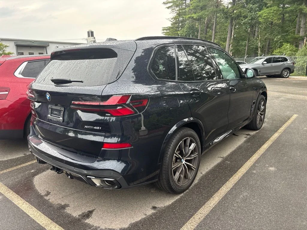 Certified Used 2025 Carbon Black Metallic BMW xDrive40i image 6