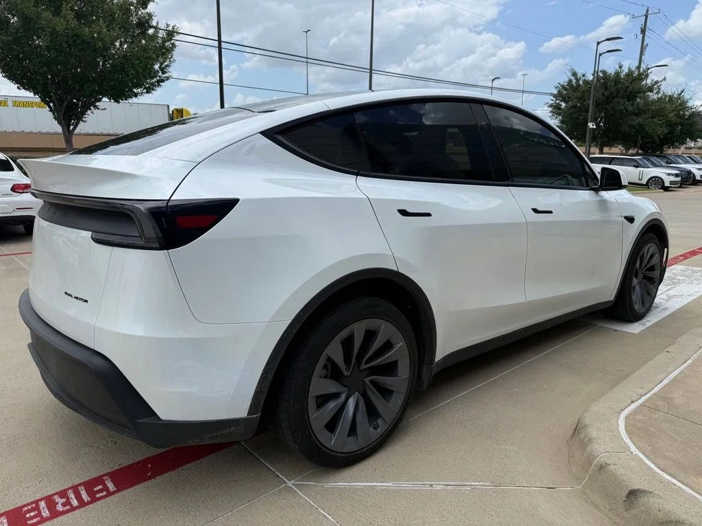 Used 2026 White Tesla  image 5