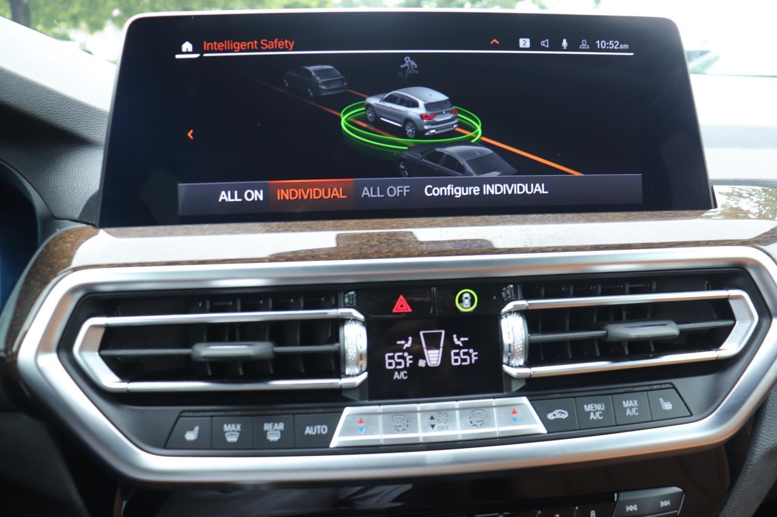 Used 2024 Skyscraper Grey Metallic BMW sDrive30i image 34
