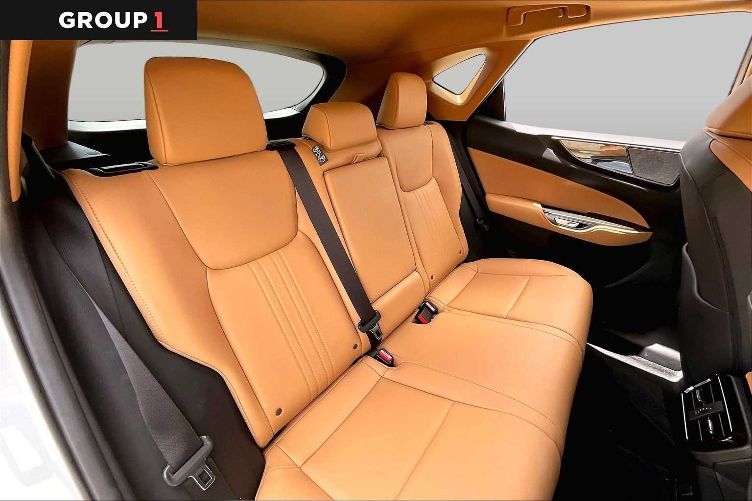 Used 2025 Eminent White Pearl Lexus Premium image 17