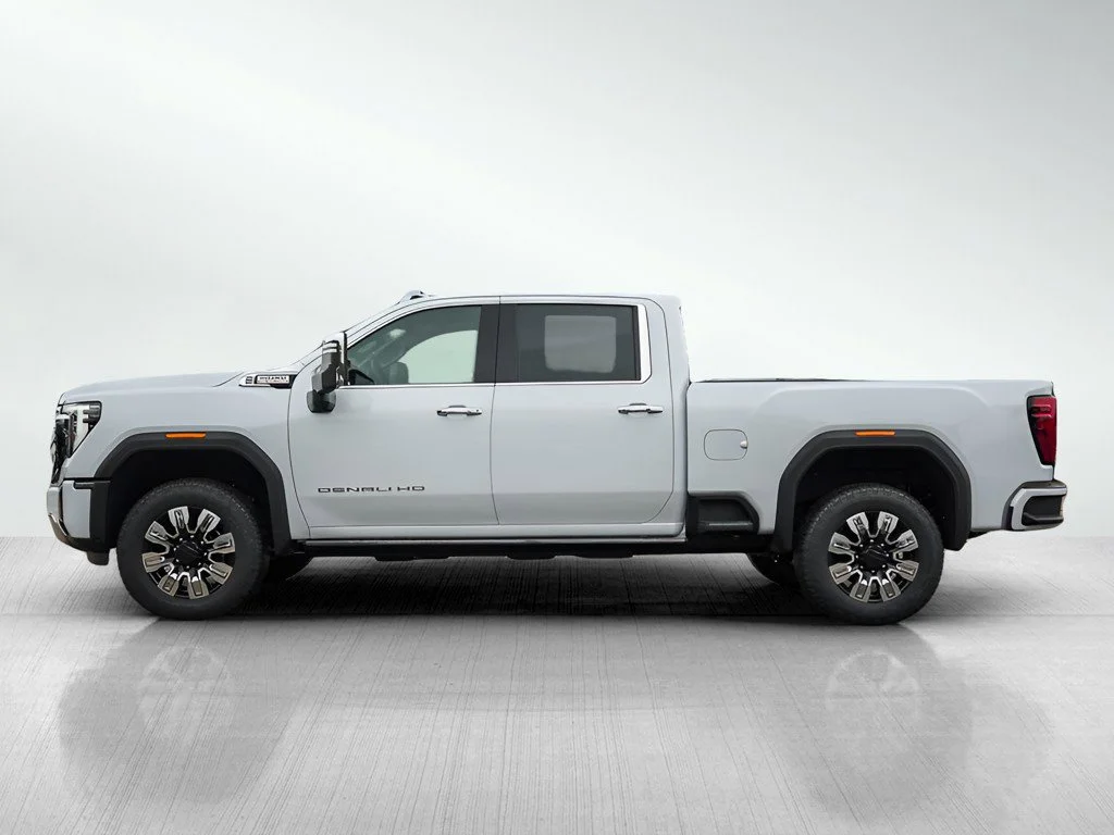 2026 GMC Sierra 3500HD Denali - Photo 4