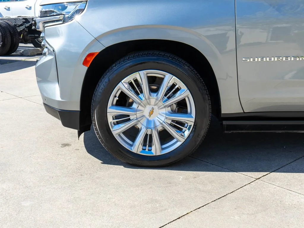 Used 2024 Sterling Gray Metallic Chevrolet High Country image 32