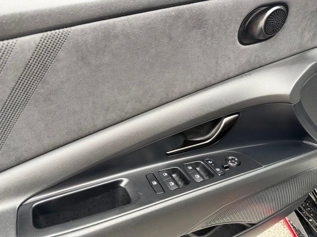 Used 2025 Black Hyundai Base image 11
