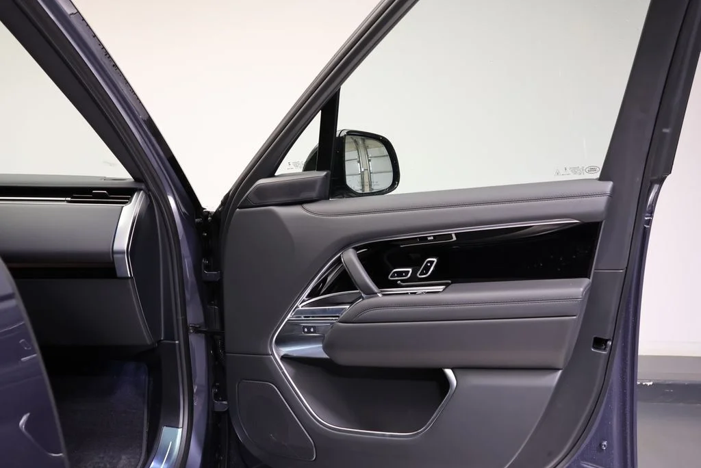 2026 Land Rover Range Rover SE - Photo 36