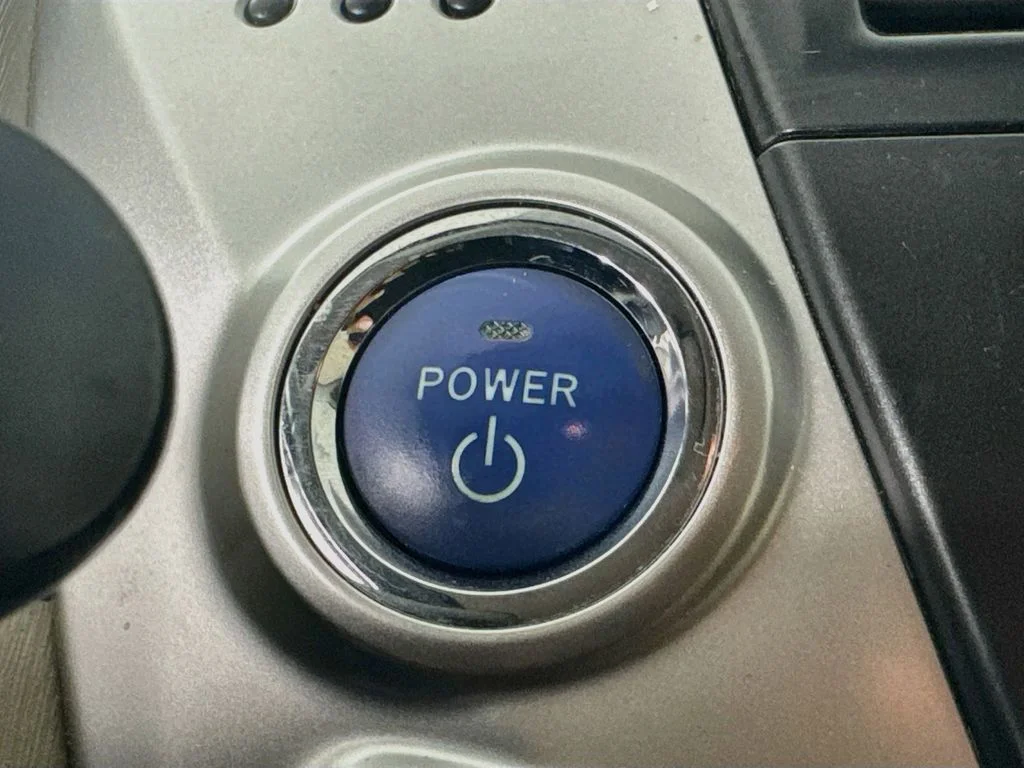 Used 2013 Blue Toyota Five image 16