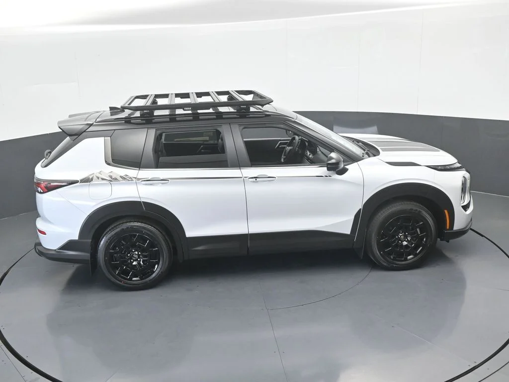 New 2026 White / Black Mitsubishi Trail Edition image 63