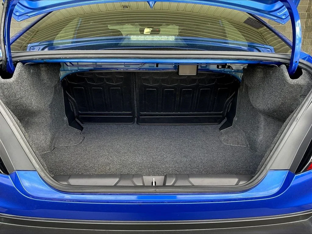 Used 2022 Blue Pearl Subaru Premium image 24
