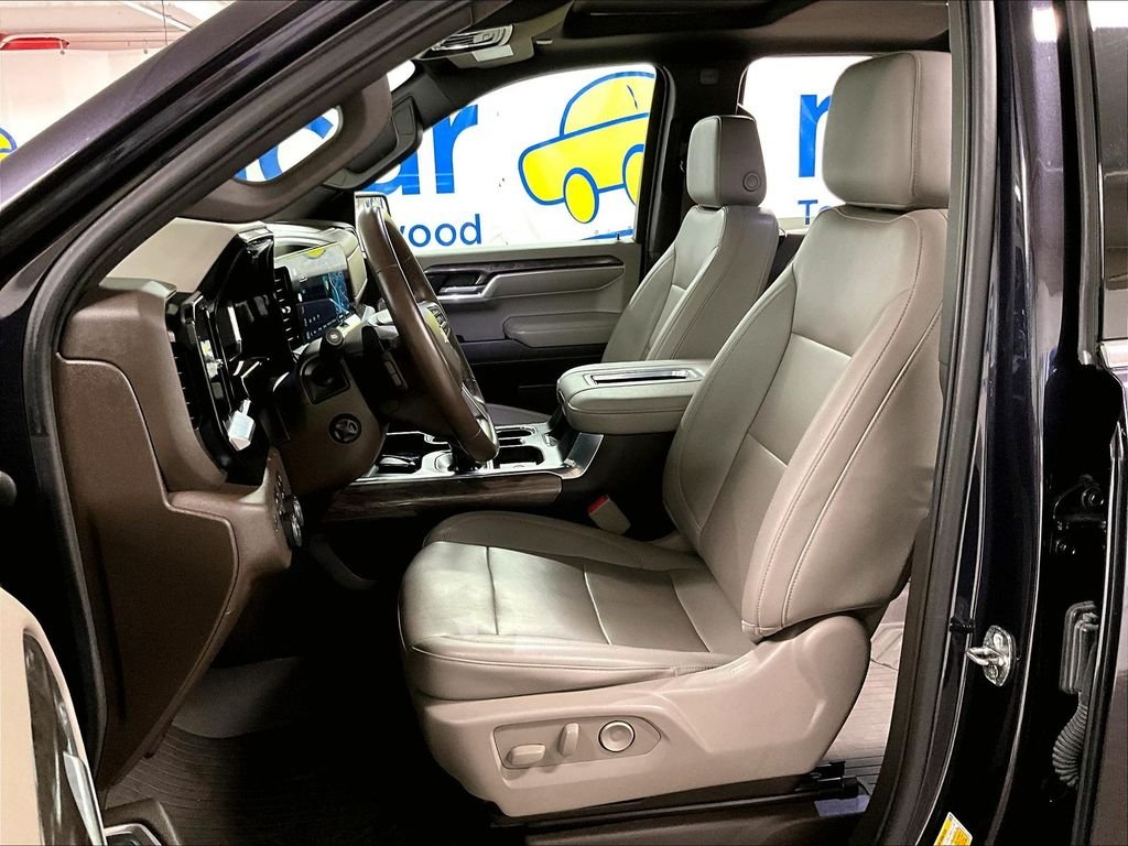 Used 2022 Gray Chevrolet LTZ image 10