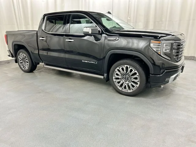 Used 2025 Black GMC Denali Ultimate image 1