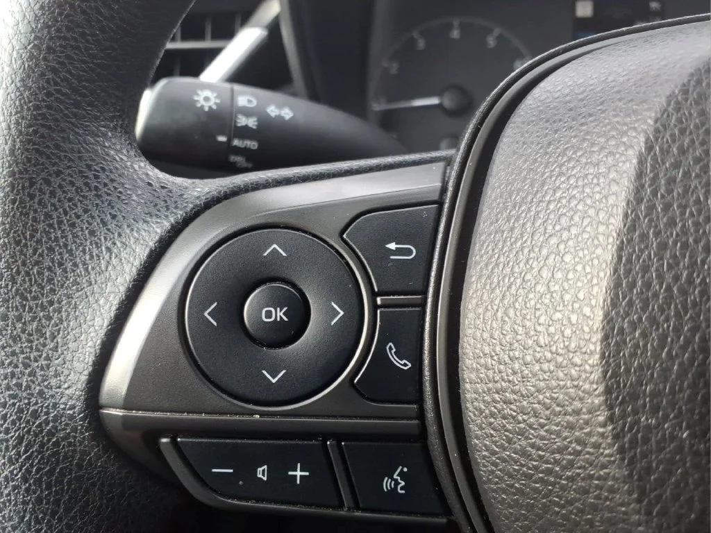 Used 2023  Toyota LE image 23