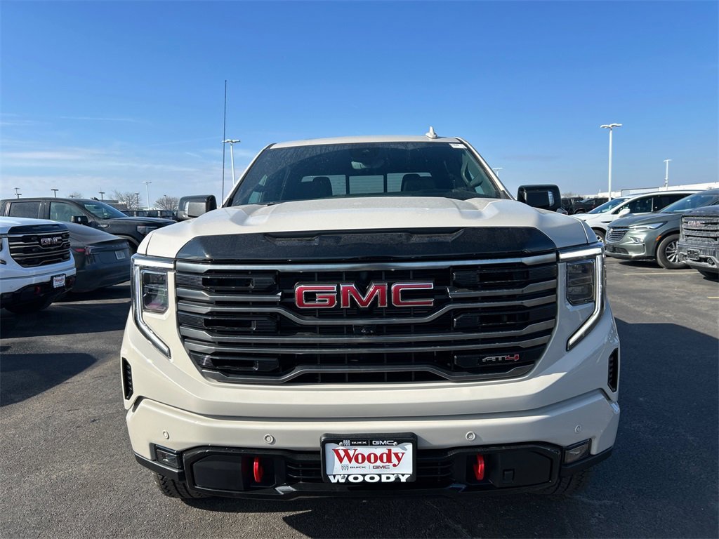 2026 GMC SIERRA - Image 2