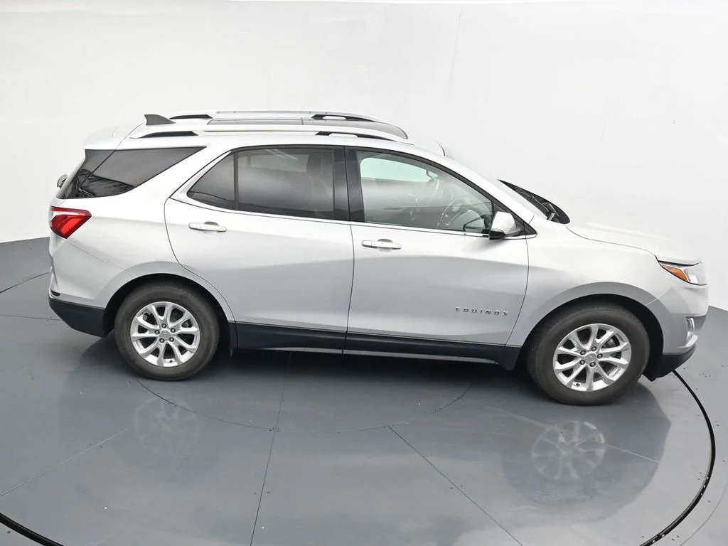 Used 2018 Silver Chevrolet LT image 30