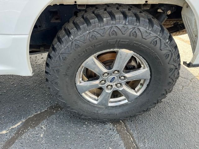 Used 2019 White Ford XLT image 30