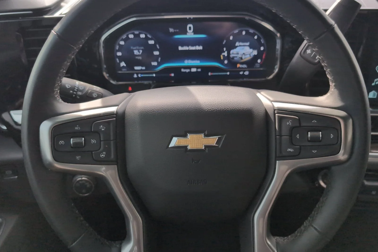 Used 2025 Summit White Chevrolet LT image 24