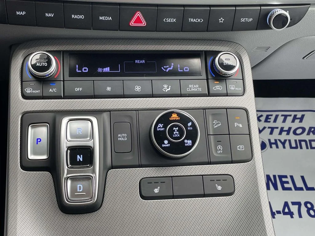 Used 2025 Black Hyundai SEL image 30