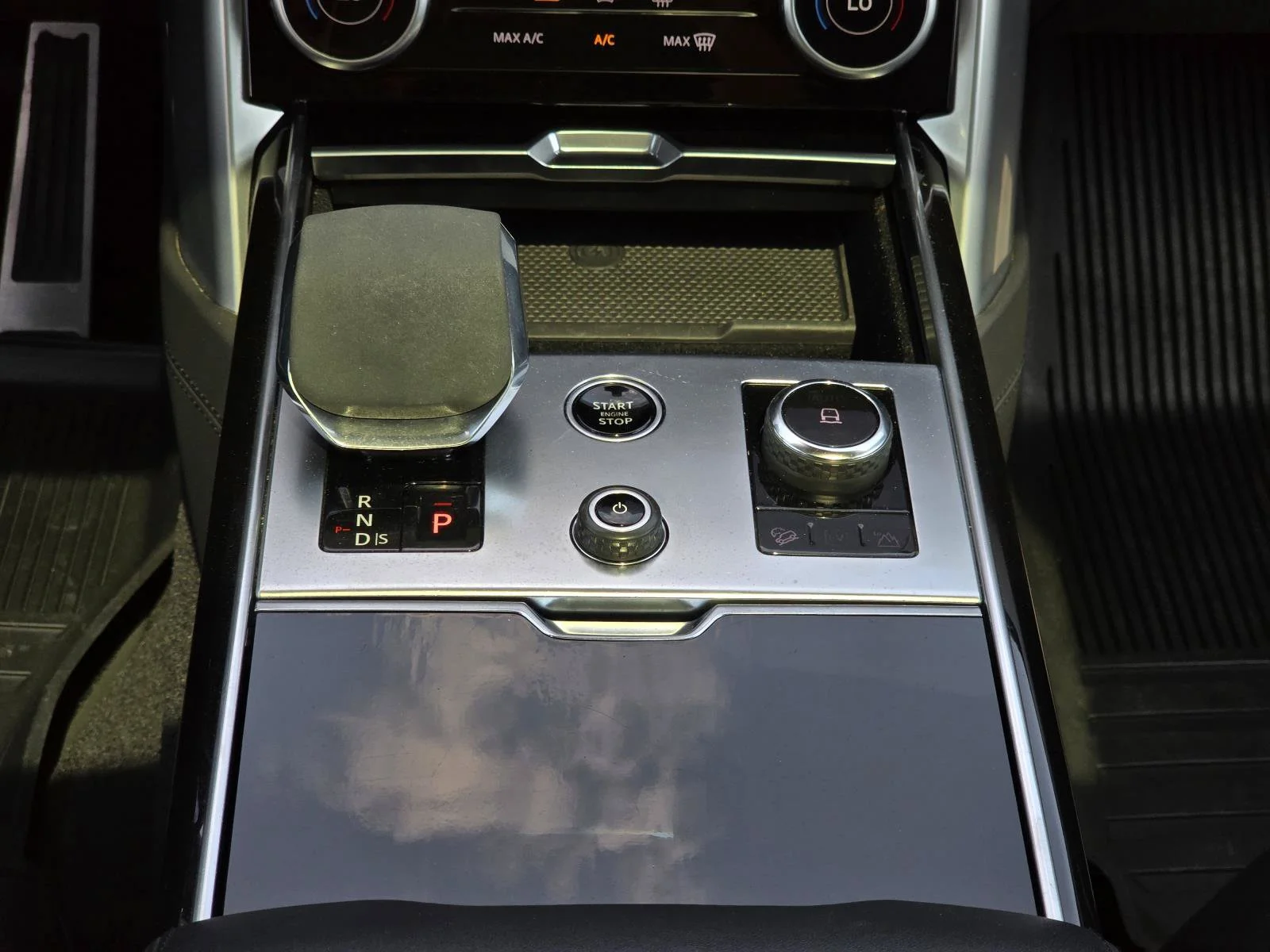 Certified Used 2023 Black Land Rover SE image 36