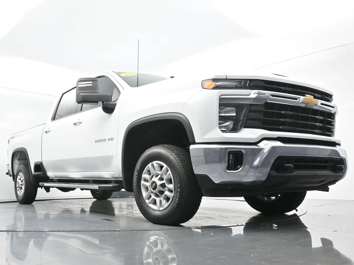 Used 2025 Summit White Chevrolet LT image 45