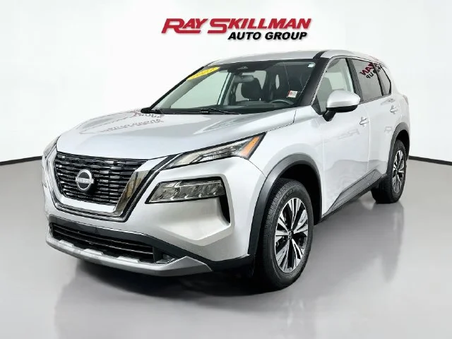 Used 2023 Silver Nissan SV image 3