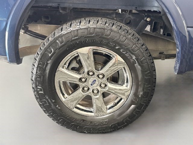 Used 2020 Blue Jeans Metallic Ford LARIAT image 29