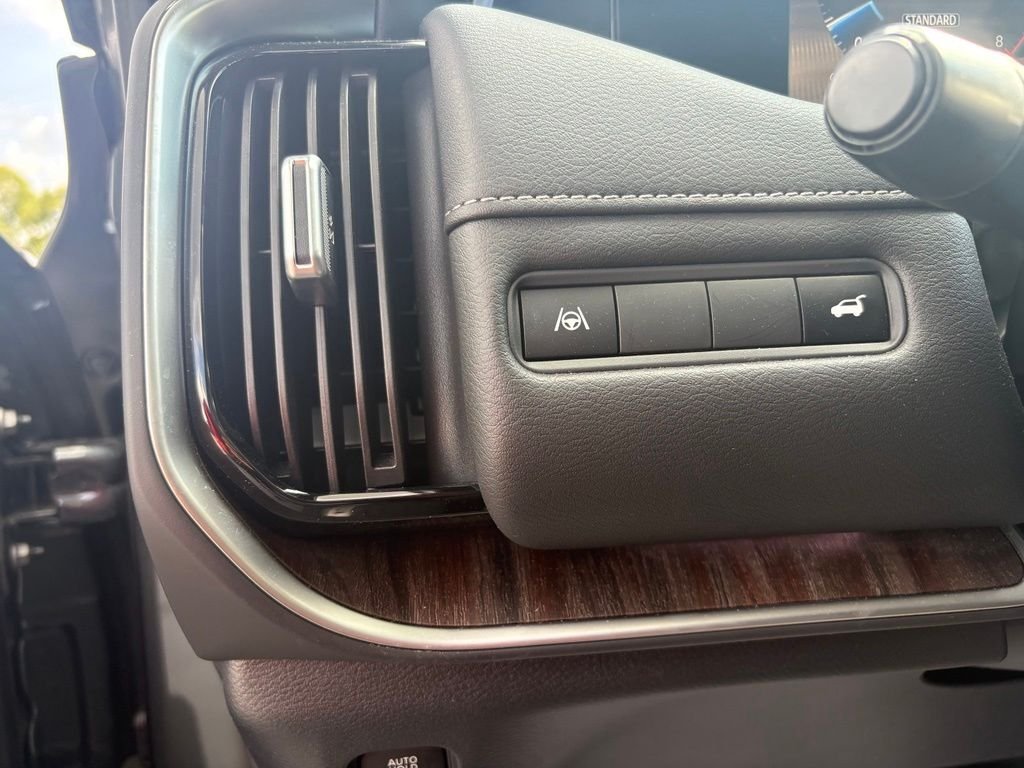 Certified Used 2025 White Nissan Platinum image 14