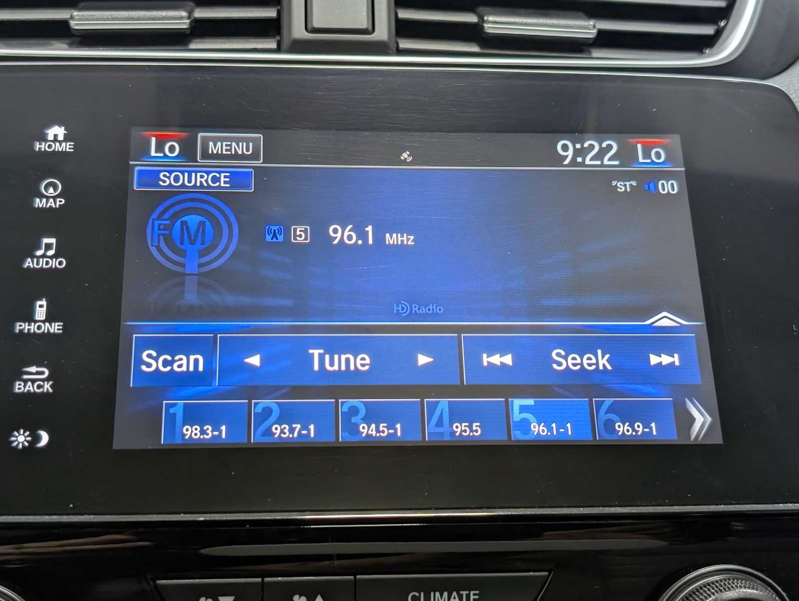 Used 2018 Obsidian Blue Pearl Honda Touring image 24