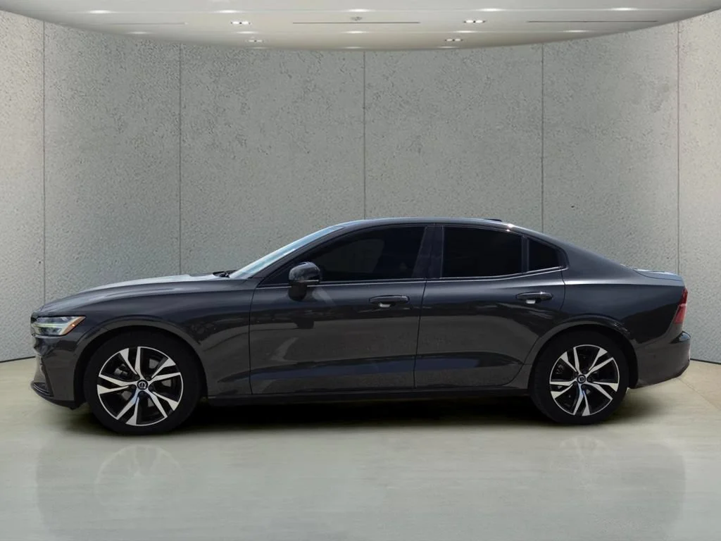 Used 2025 Platinum Gray Metallic Volvo Plus image 9