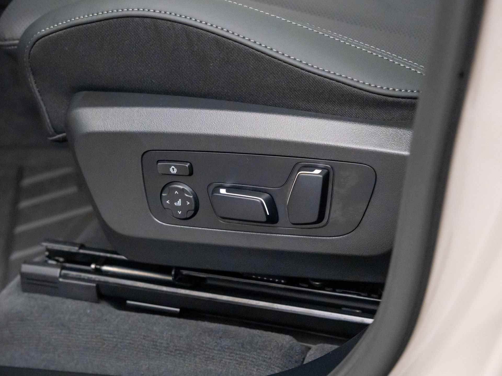 2025 BMW X3 30 - Photo 15