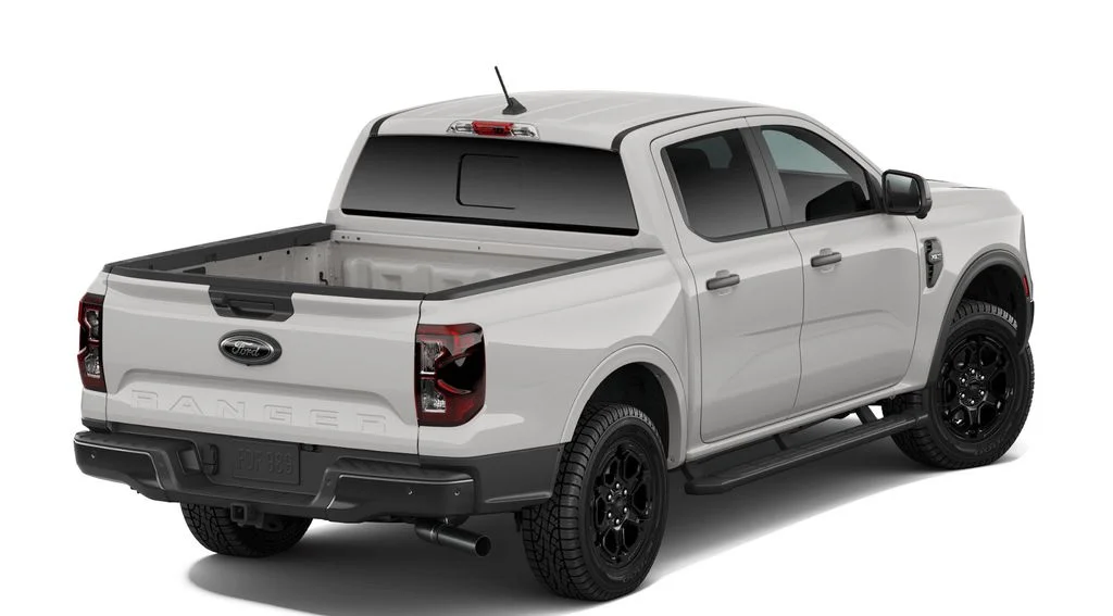 New 2026 AVALANCHE Ford XLT image 3
