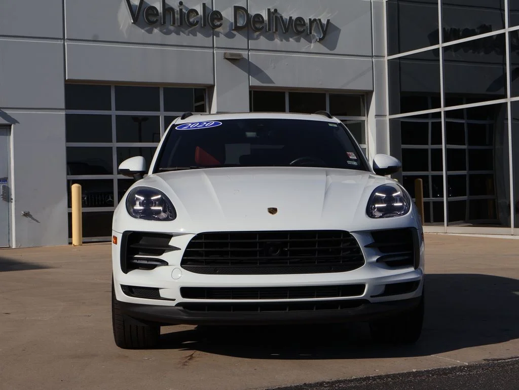 Used 2020  Porsche Base image 2