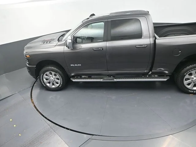 New 2026 Granite Crystal Metallic Clear-Coat Exterior Paint RAM Laramie image 15