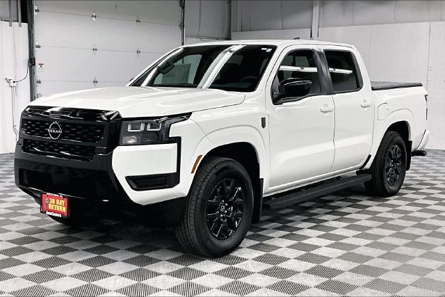 New 2026 Glacier White Nissan SV image 2
