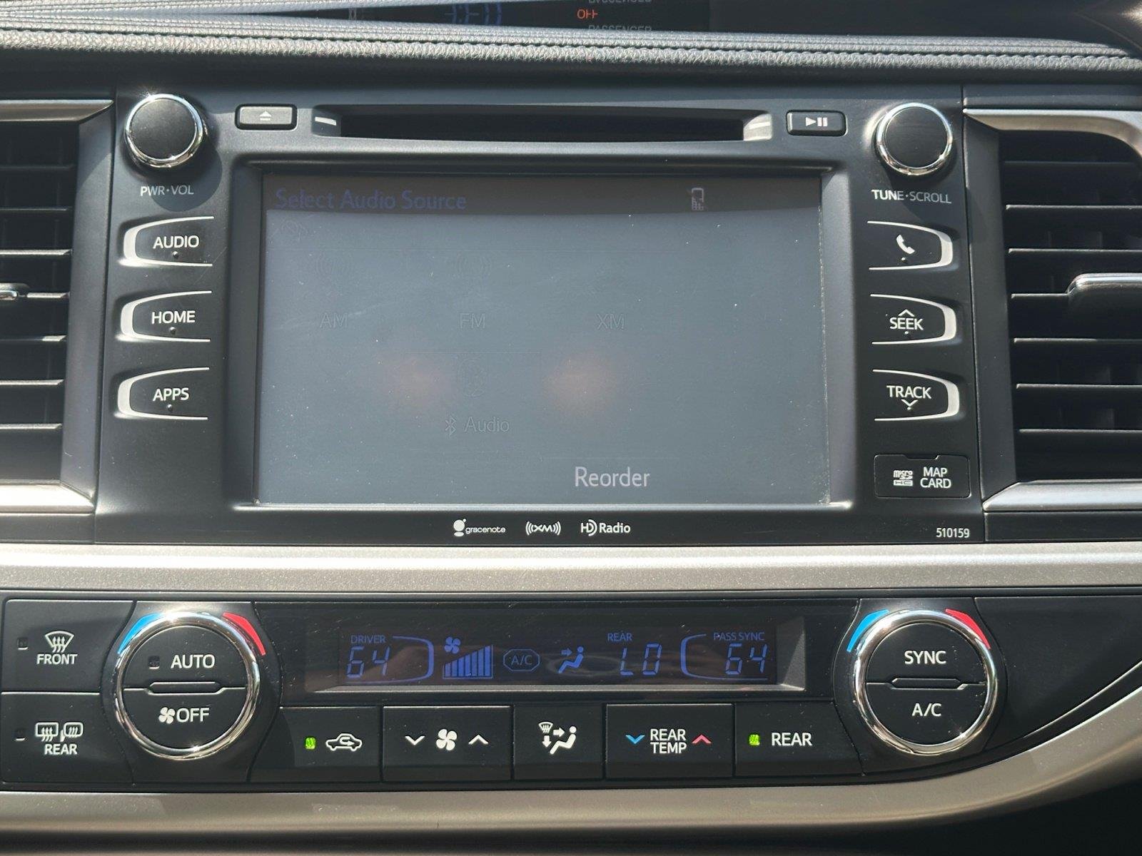 Used 2016 Creme Brulee Mica Toyota XLE image 22