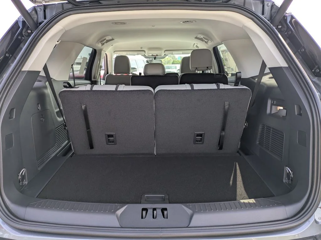 New 2026 Carbonized Gray Metallic Ford Active image 13