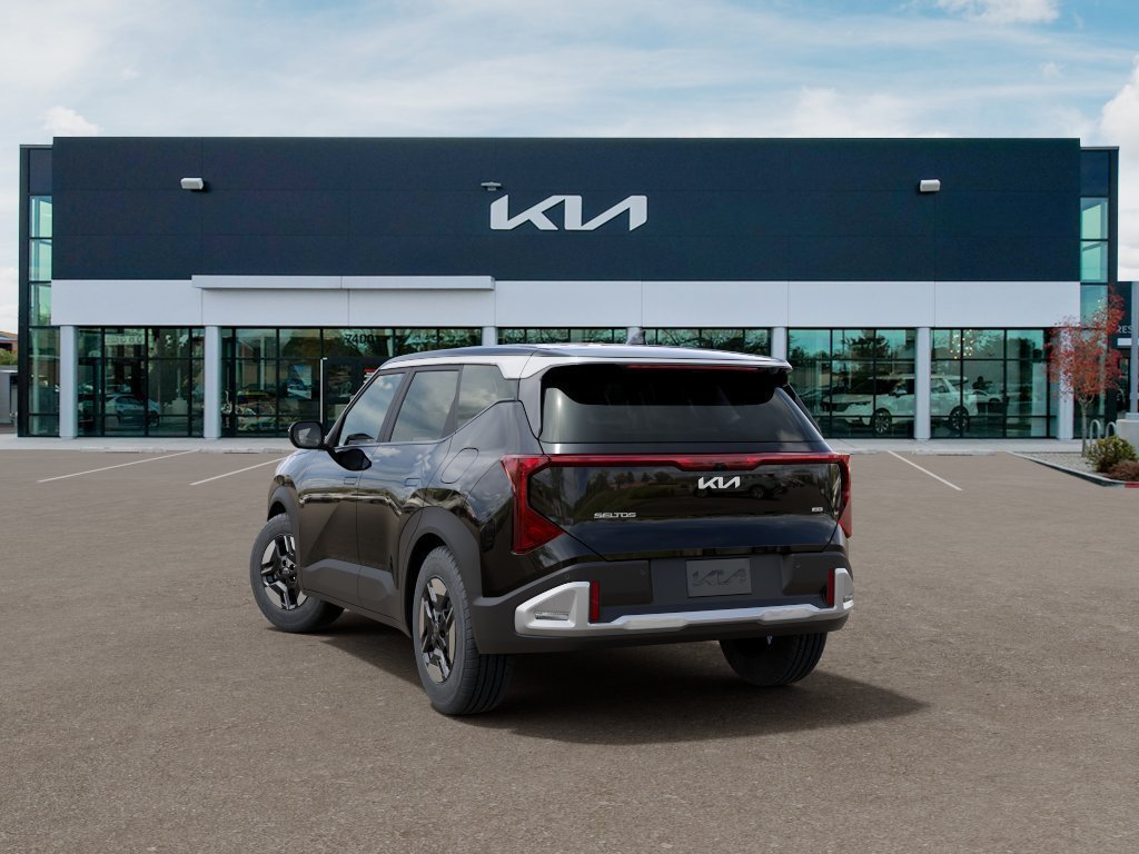 New 2027 Black Kia LX image 4