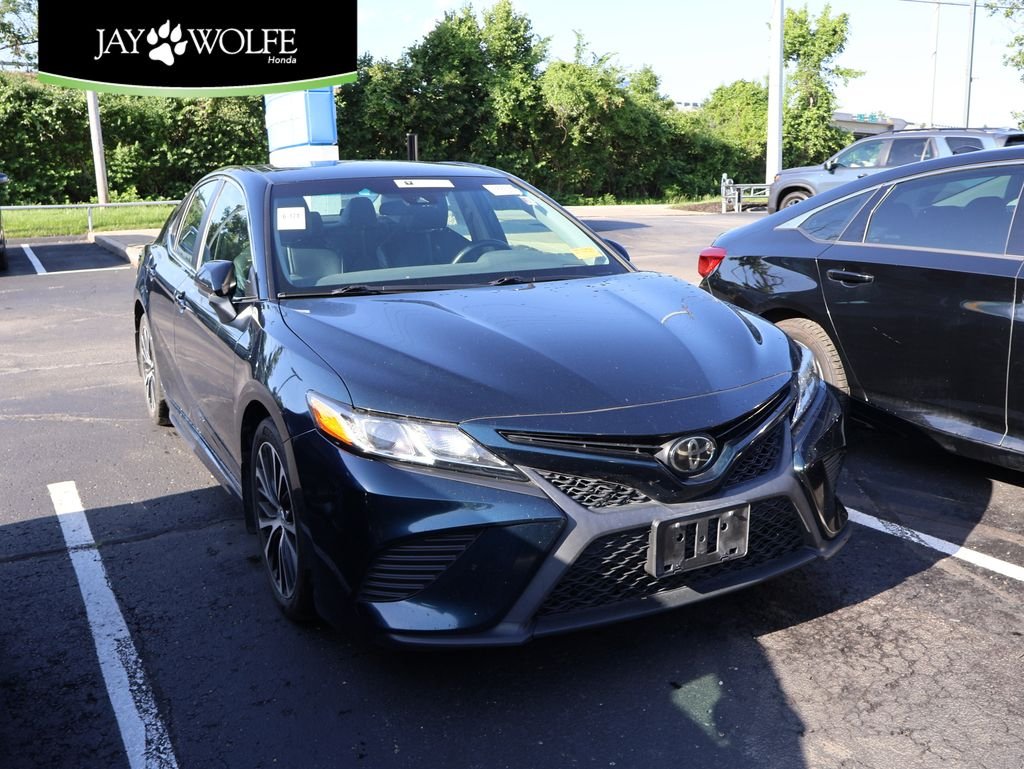 Used 2020 Blue Toyota SE image 1
