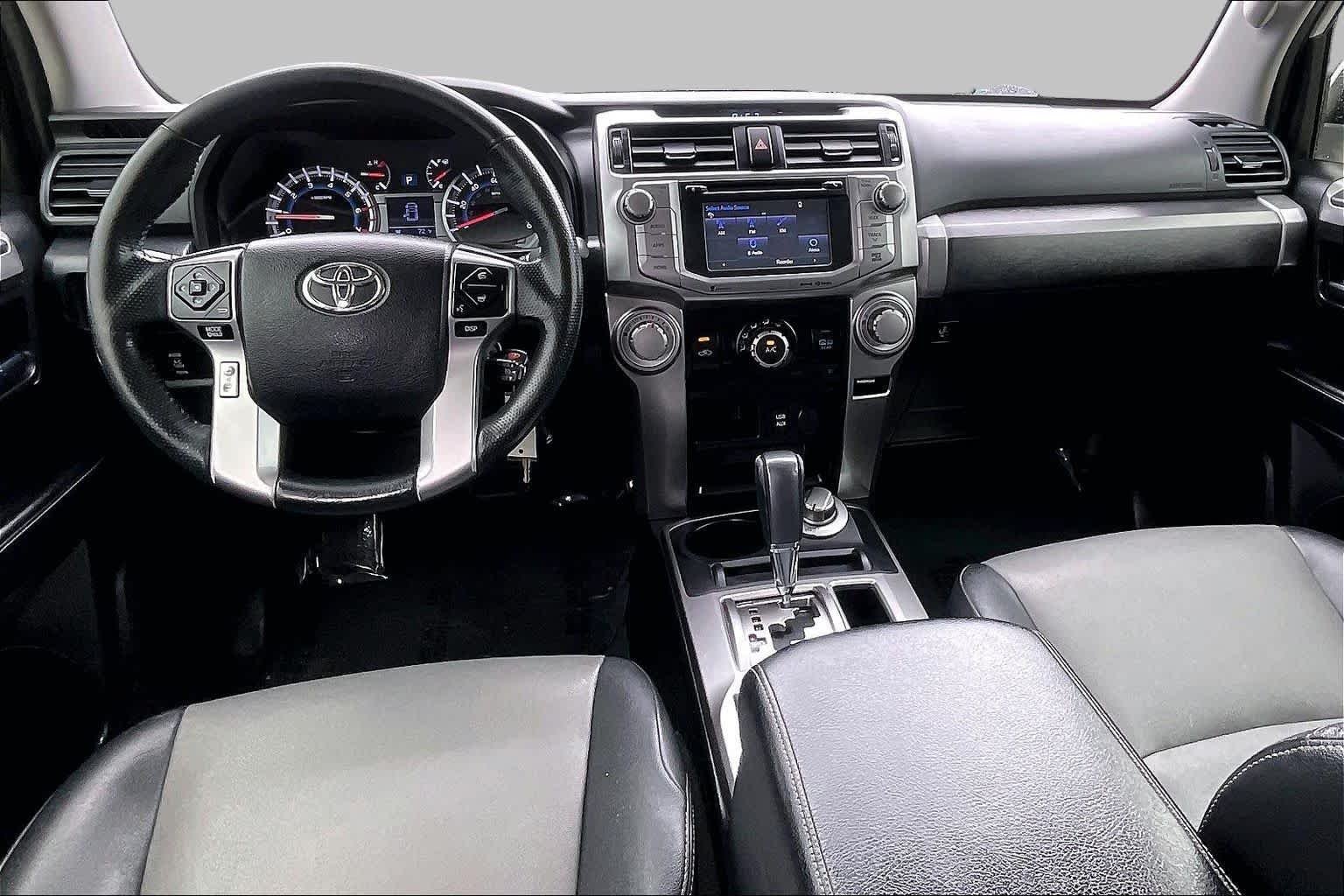 Used 2019 Super White Toyota SR5 image 14