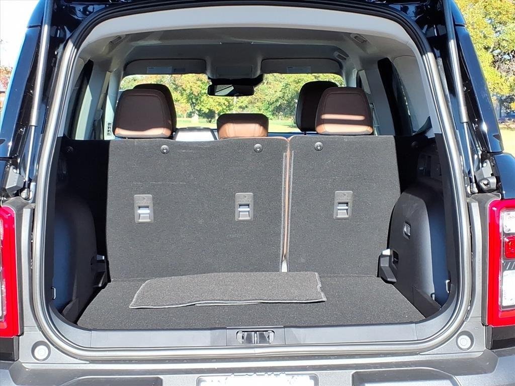 New 2025 Shadow Black Ford Outer Banks® image 20