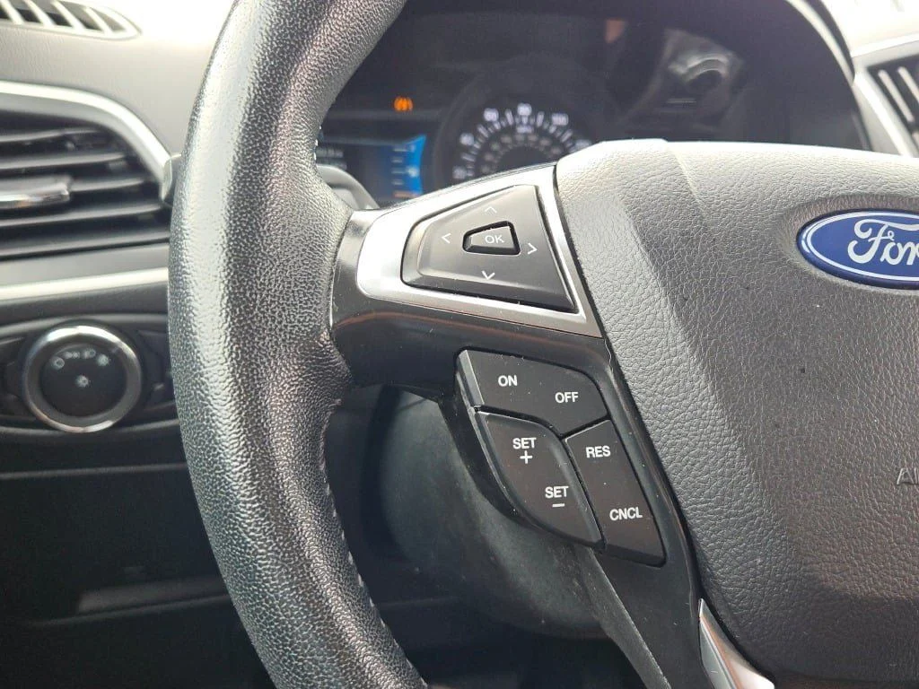 Used 2024 Black Metallic Ford SEL image 27