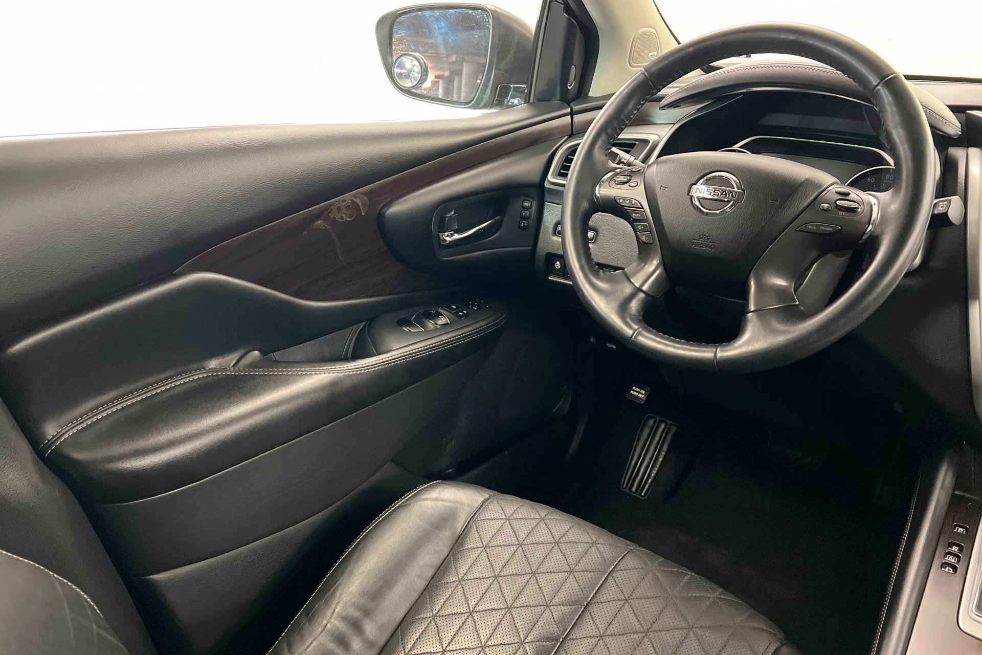 Used 2021 Gun Metallic Nissan Platinum image 12