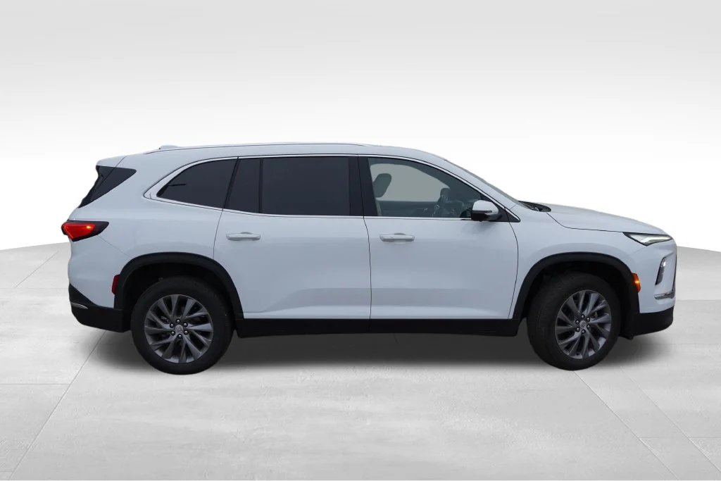 2026 Buick Enclave Preferred - Photo 2