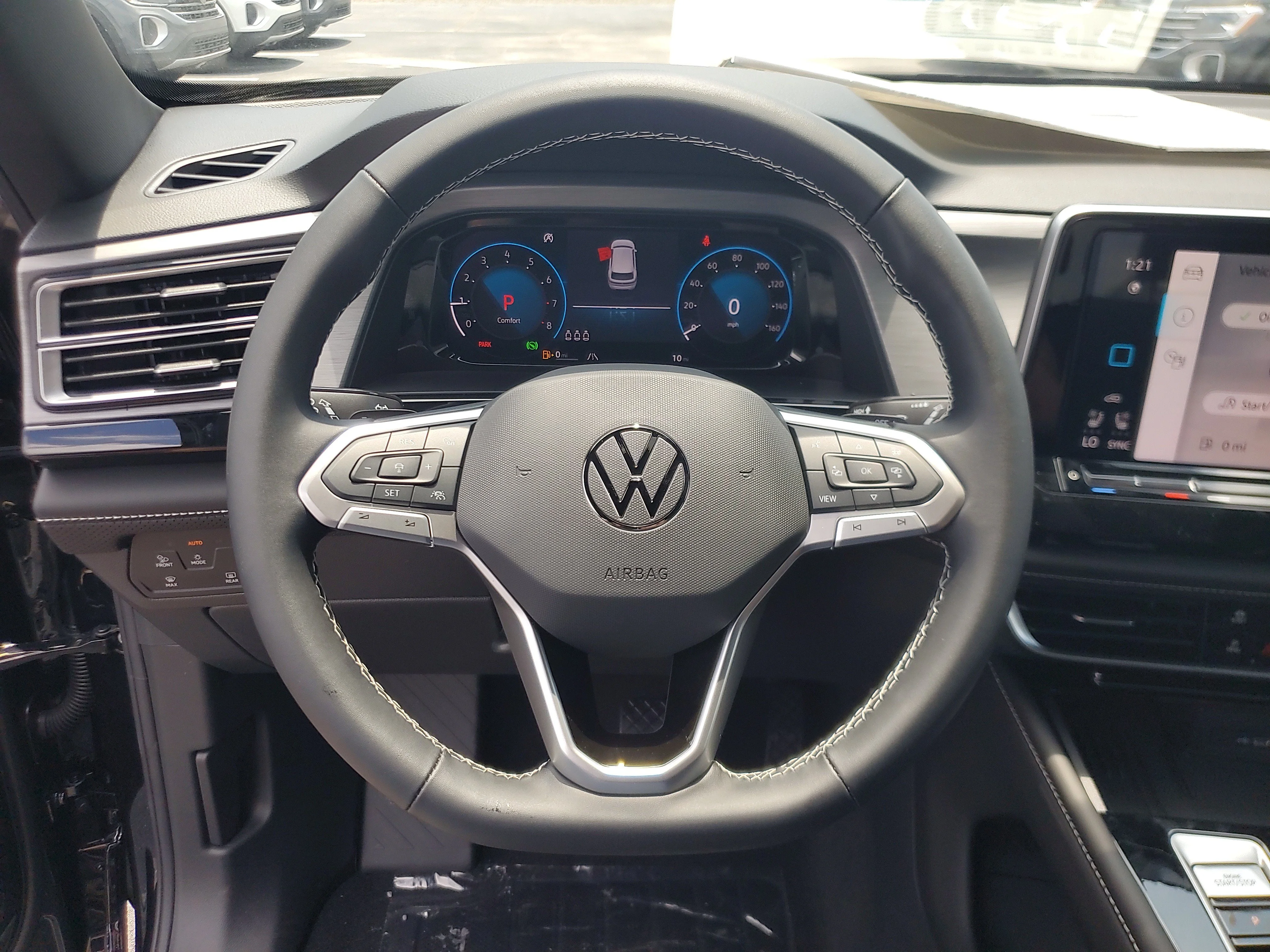 New 2026 Black Volkswagen 2.0T SE w/Technology image 22