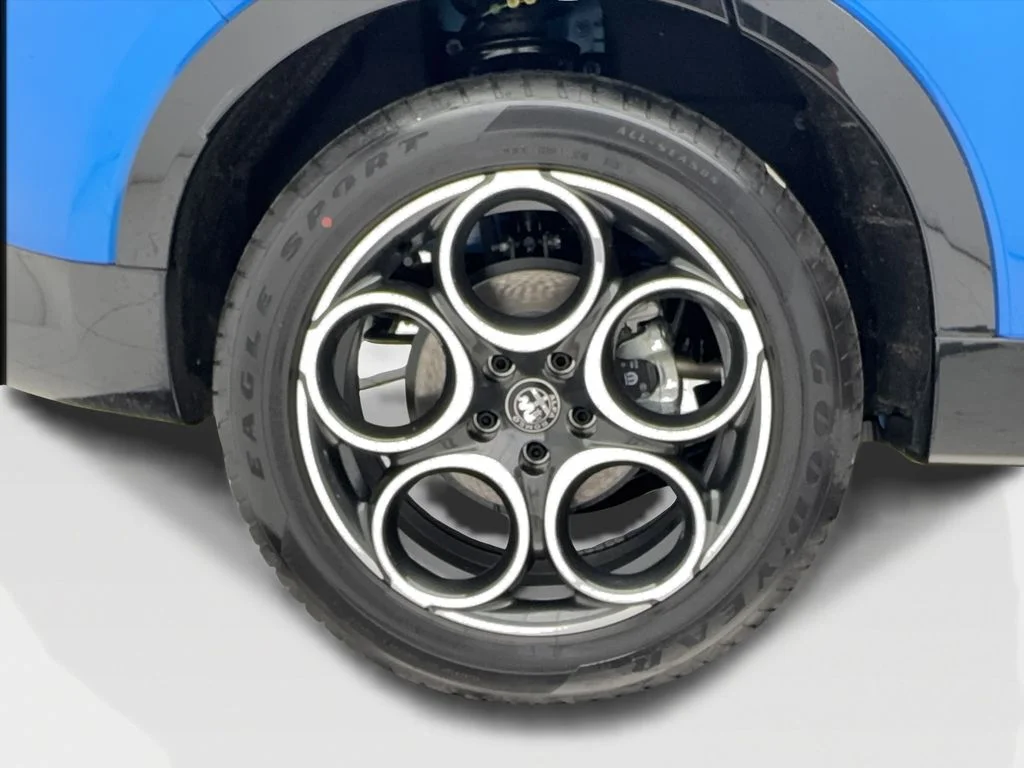 New 2026 Blue Alfa Romeo Base image 15