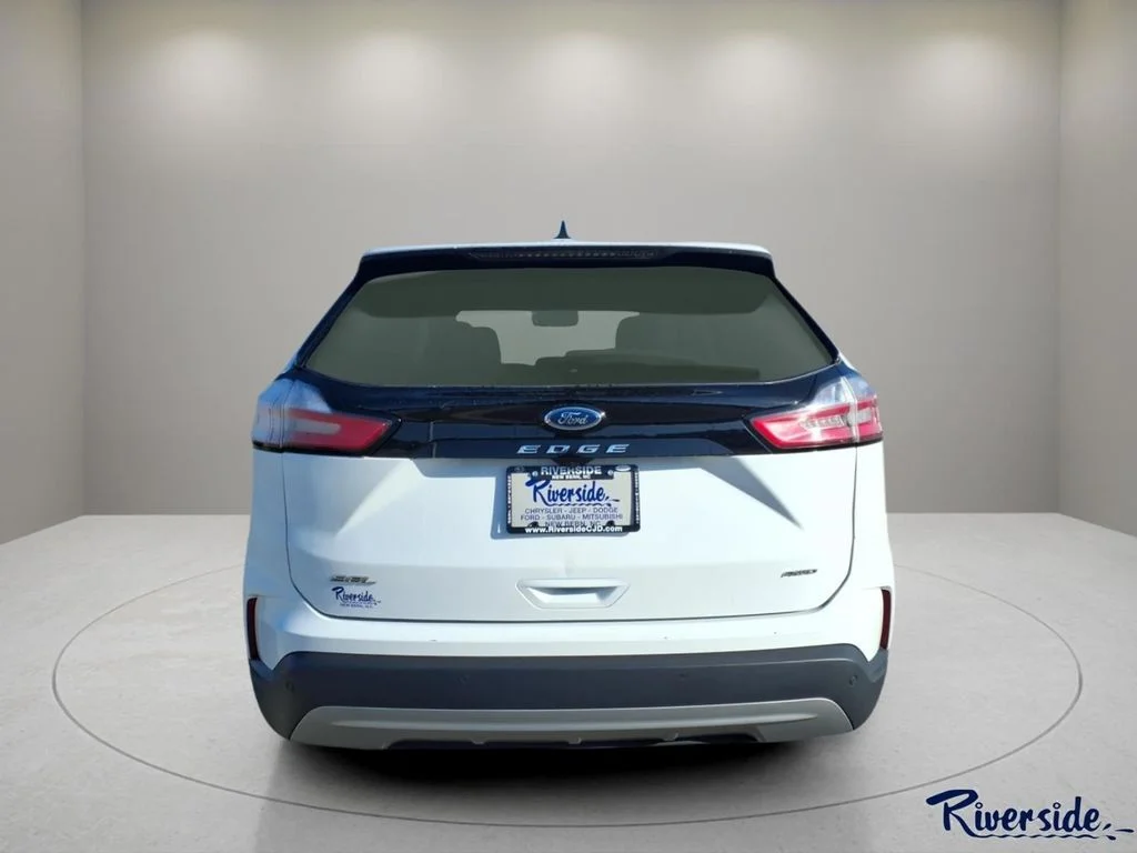 Used 2024 White Ford SEL image 3