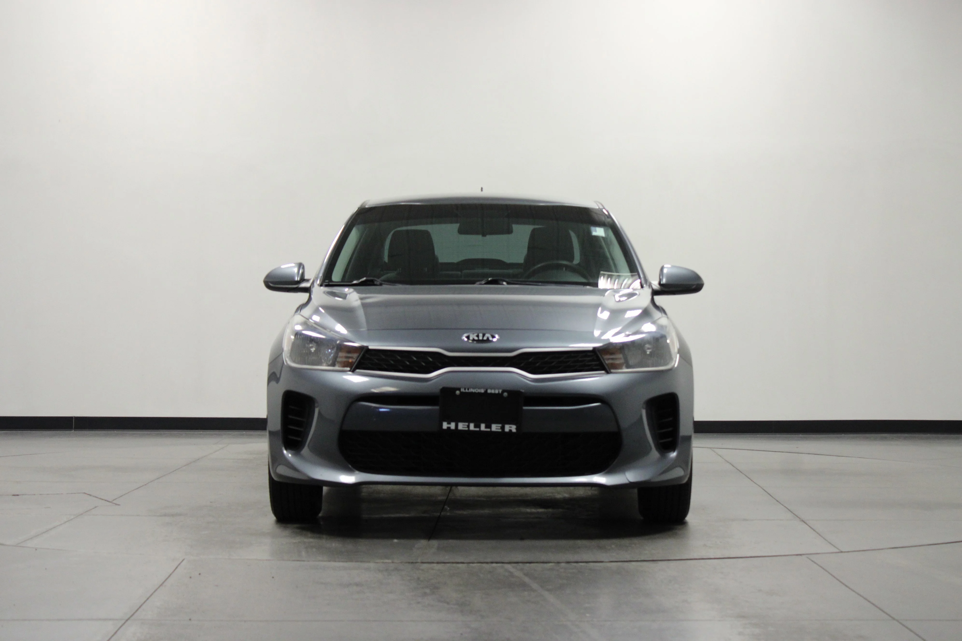 Used 2020 Phantom Gray Kia S image 9