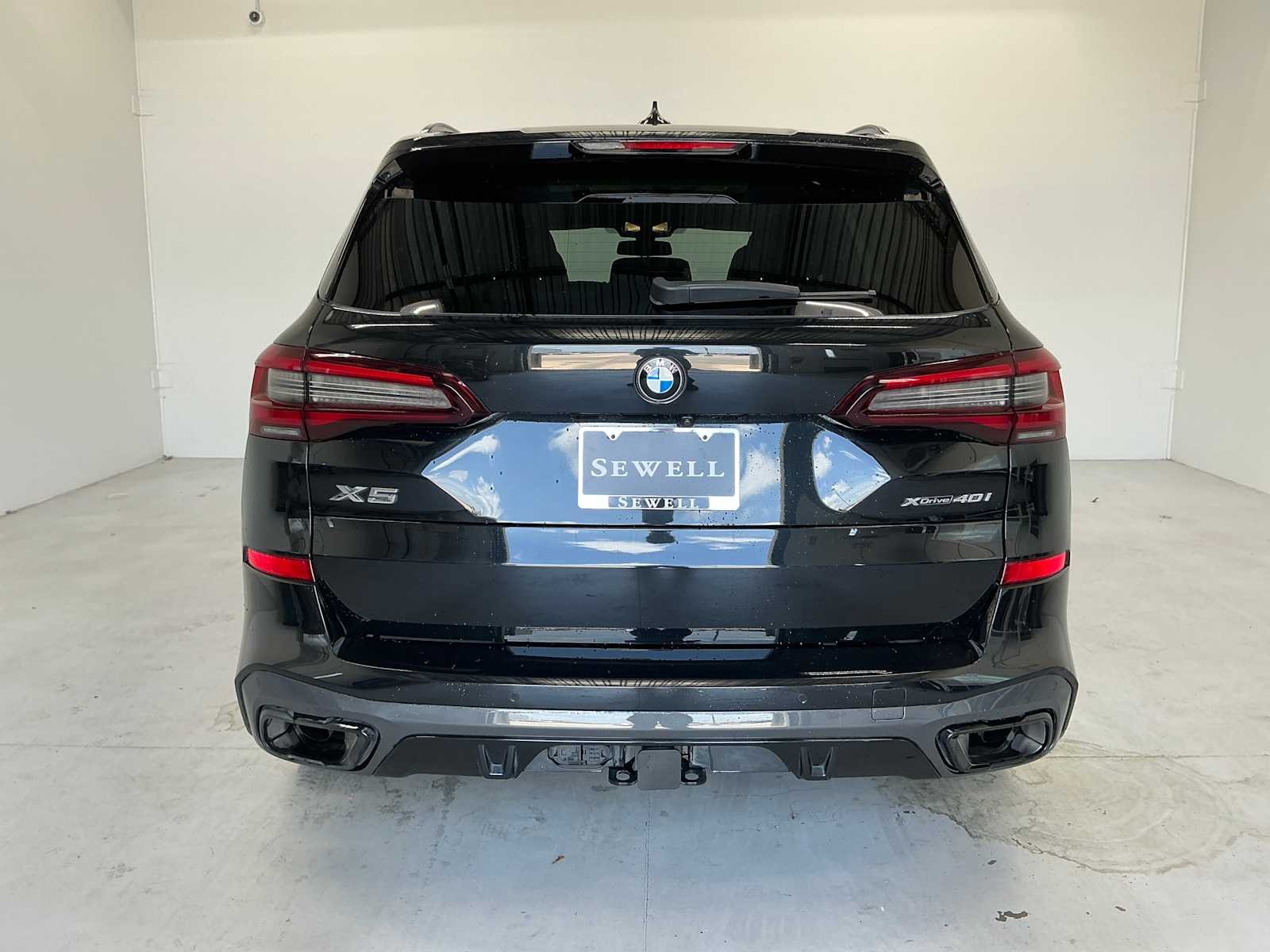 Used 2023 Black Sapphire Metallic BMW xDrive40i image 7
