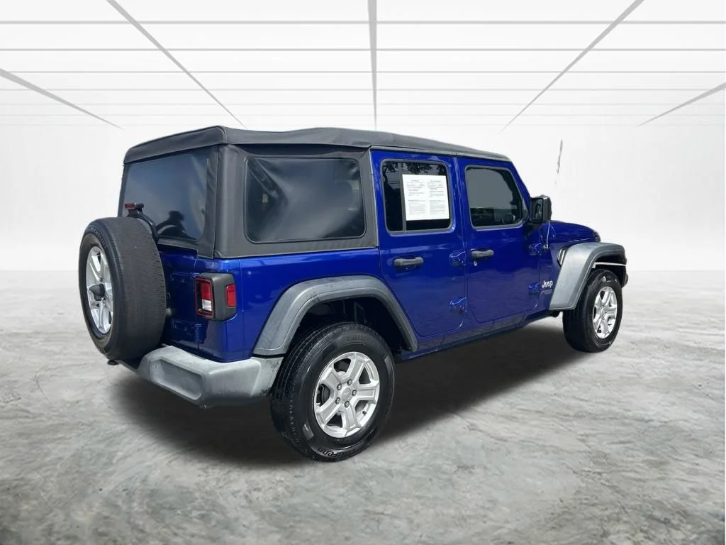 Used 2019 Blue Jeep Unlimited Sport S image 4