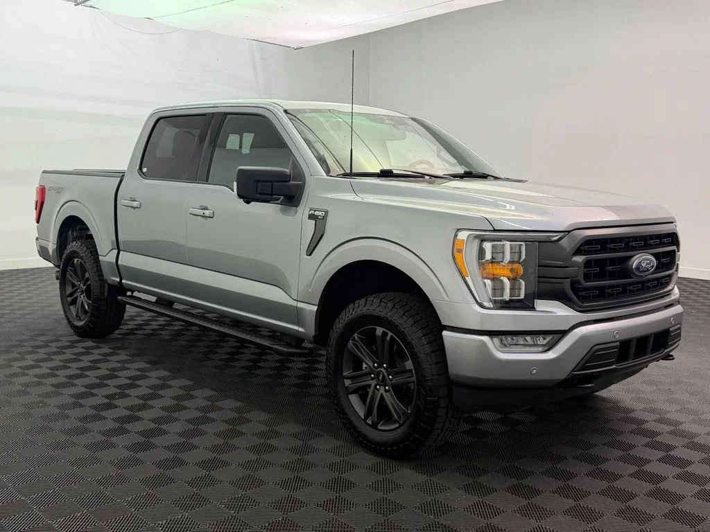 Used 2023 Iconic Silver Metallic Ford XLT image 7